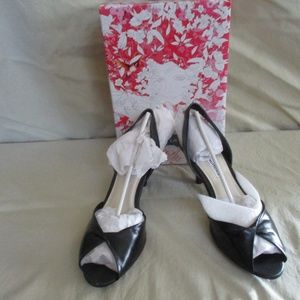 CHINESE LAUNDRY BUCANA BLACK LEATHER Assorted Size